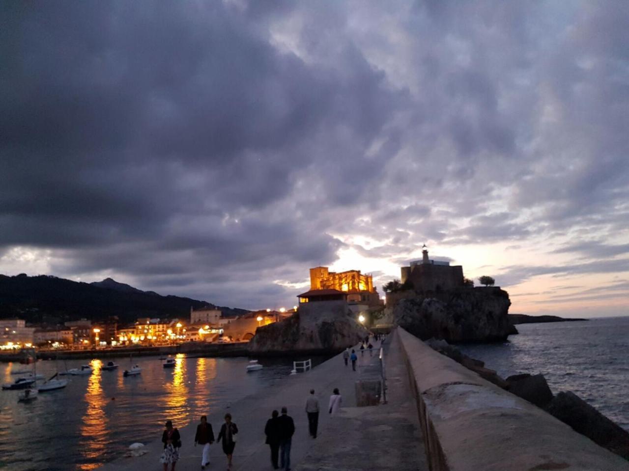 Pension La Mar Castro Urdiales Zewnętrze zdjęcie